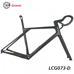 karbonový rám na gravel bike
        